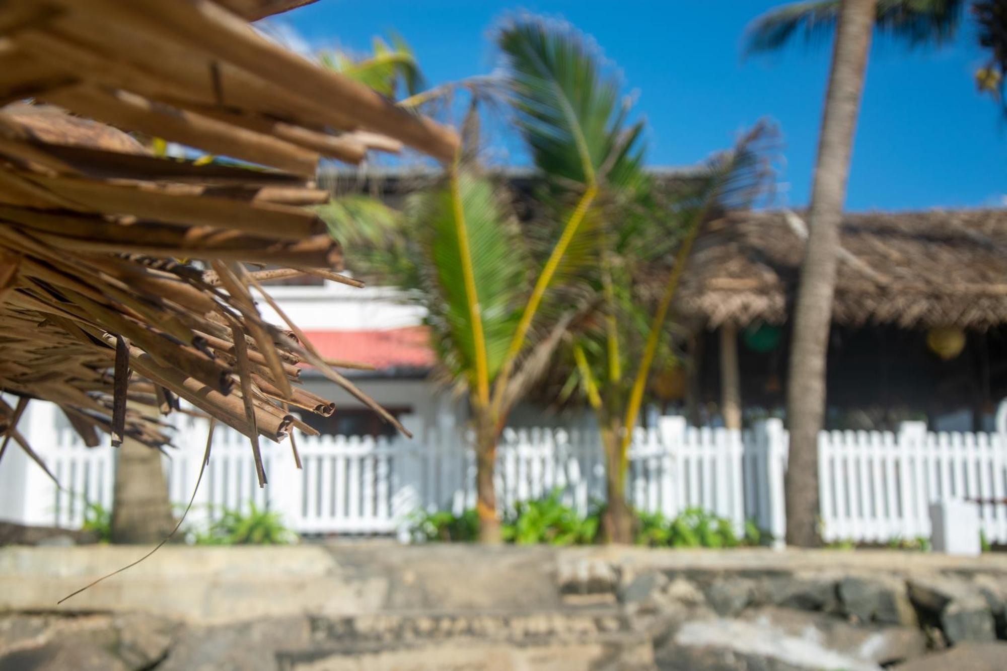 Bed and Breakfast Sailors' Bay Hikkaduwa Exterior foto