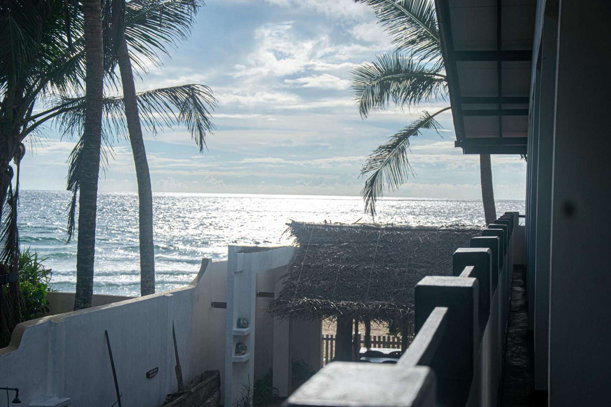 Bed and Breakfast Sailors' Bay Hikkaduwa Exterior foto