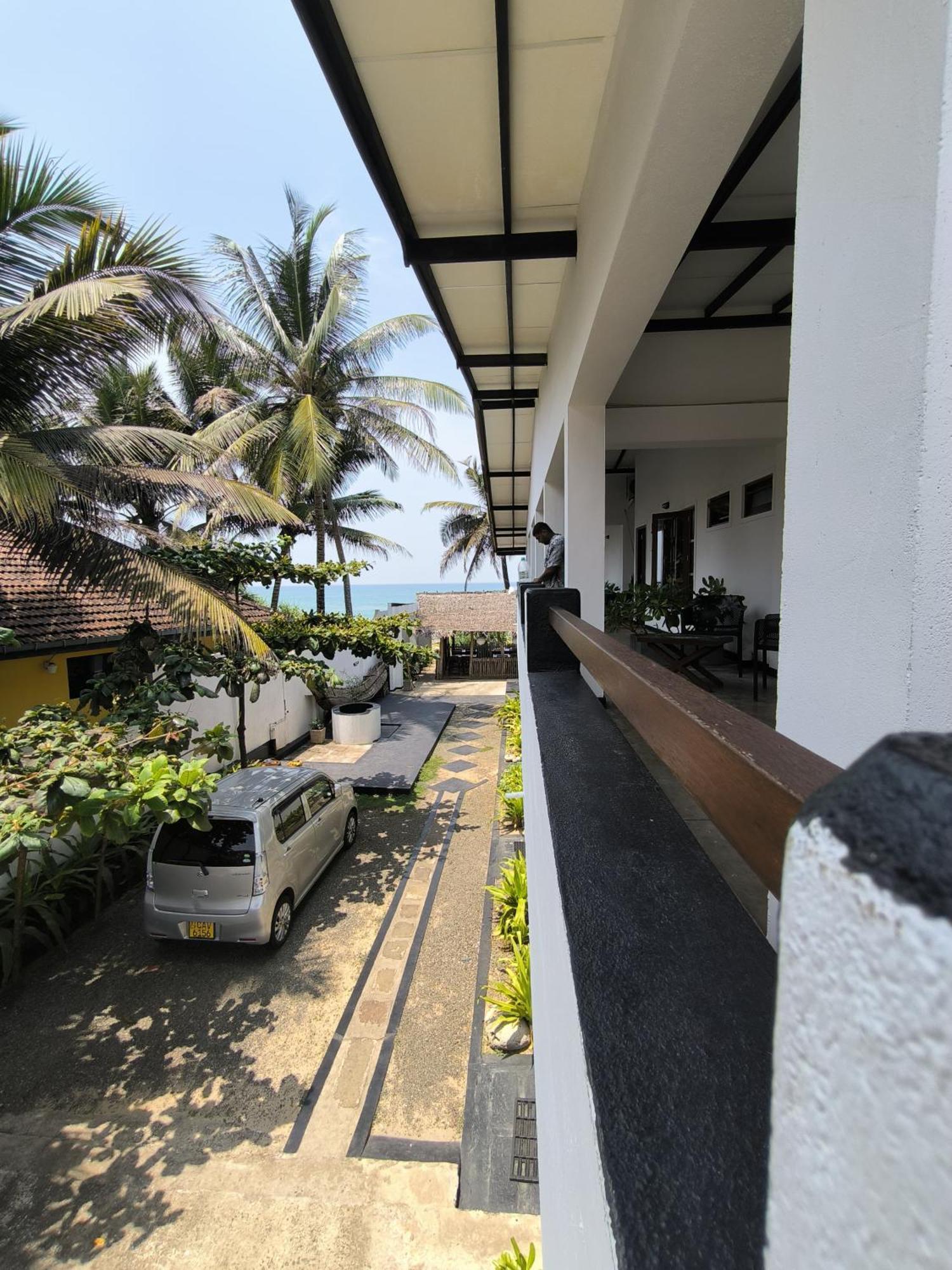 Bed and Breakfast Sailors' Bay Hikkaduwa Exterior foto