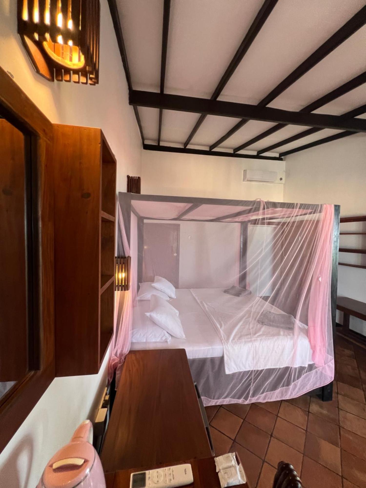 Bed and Breakfast Sailors' Bay Hikkaduwa Exterior foto