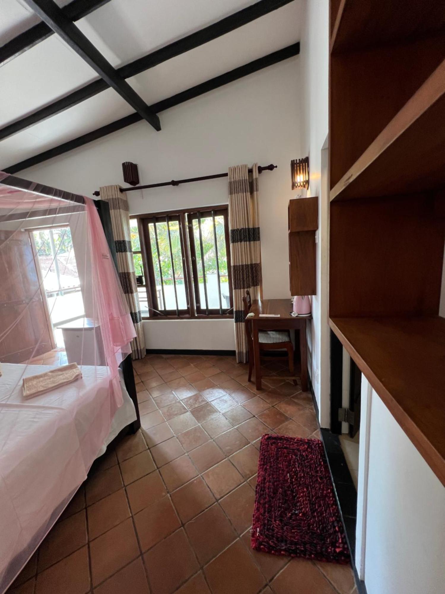 Bed and Breakfast Sailors' Bay Hikkaduwa Exterior foto