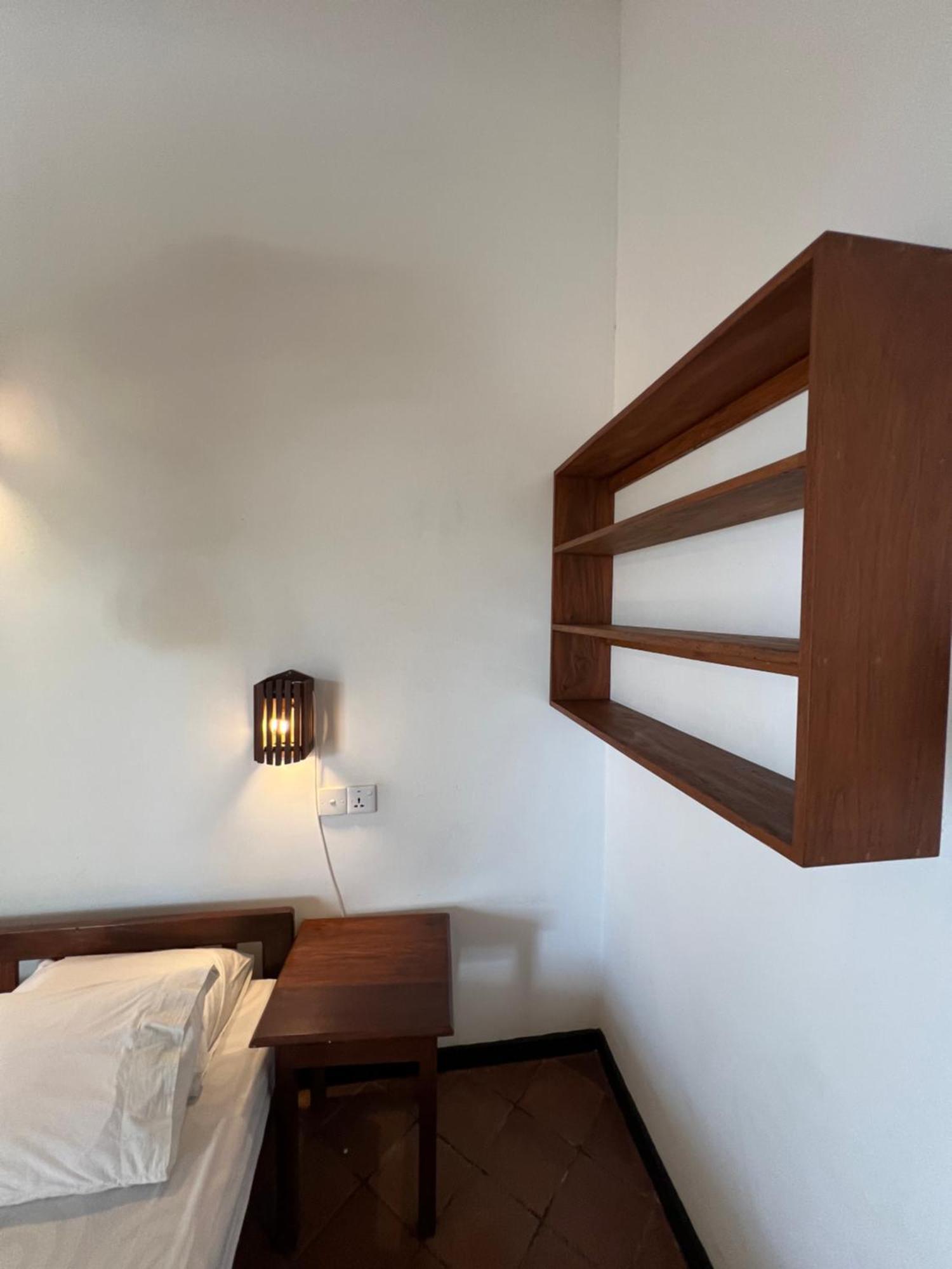 Bed and Breakfast Sailors' Bay Hikkaduwa Exterior foto
