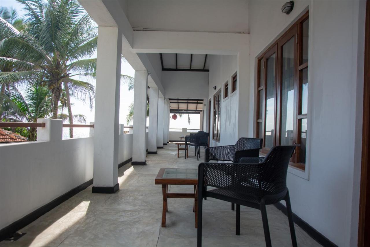 Bed and Breakfast Sailors' Bay Hikkaduwa Exterior foto